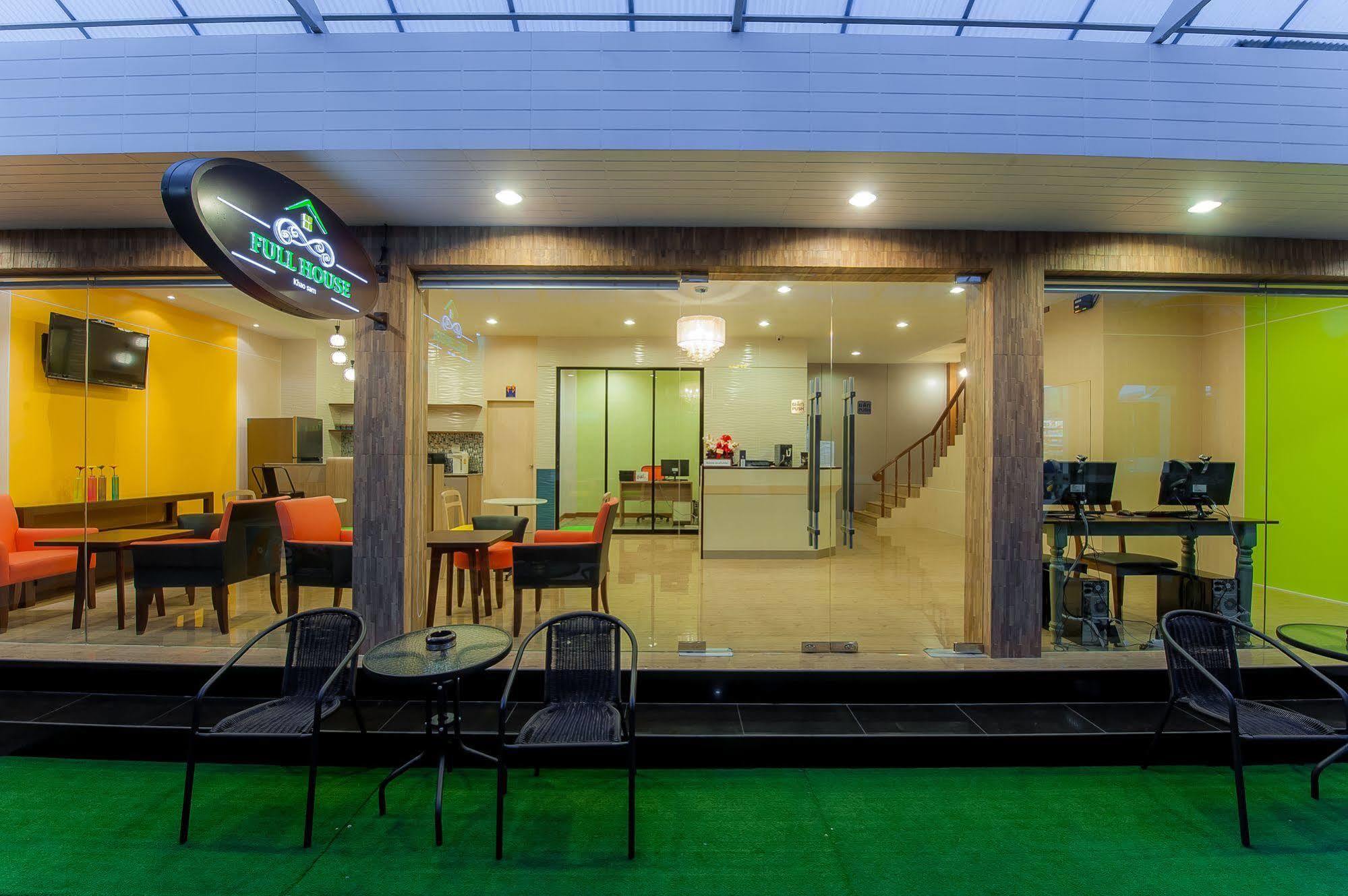 Hotel Full House Bangkok Esterno foto